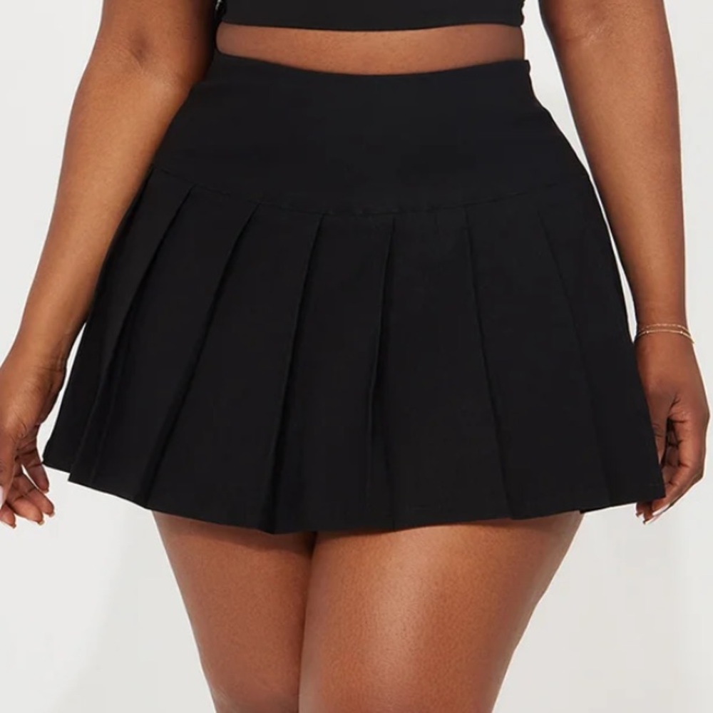 Fashion Nova Black Pleated Slit Skirt